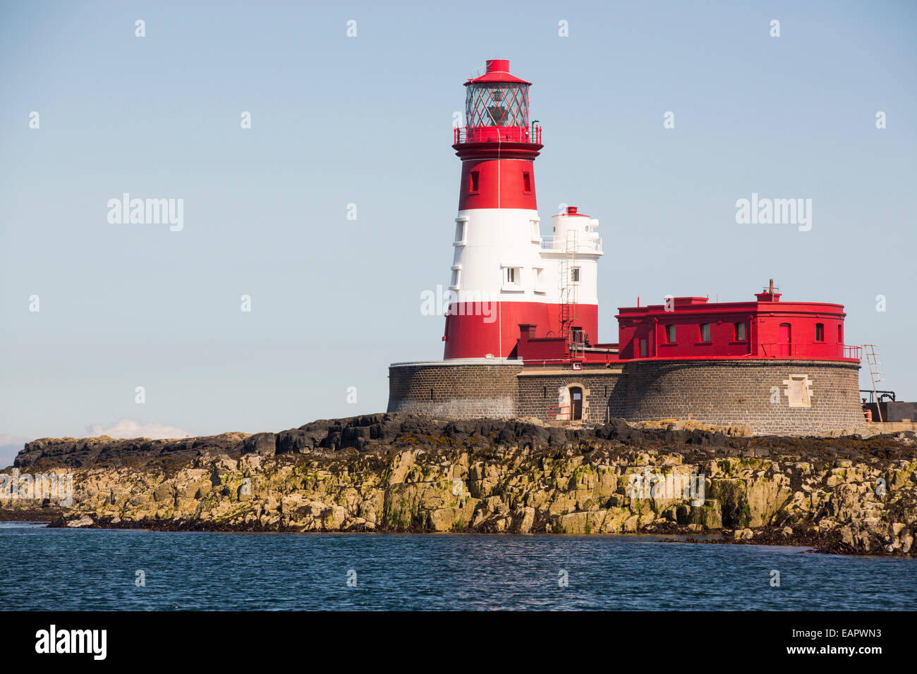 Longstone phare qui Grace Darling réalisé son célèbre de sauvetage, Iles Farne, UK. Banque D'Images