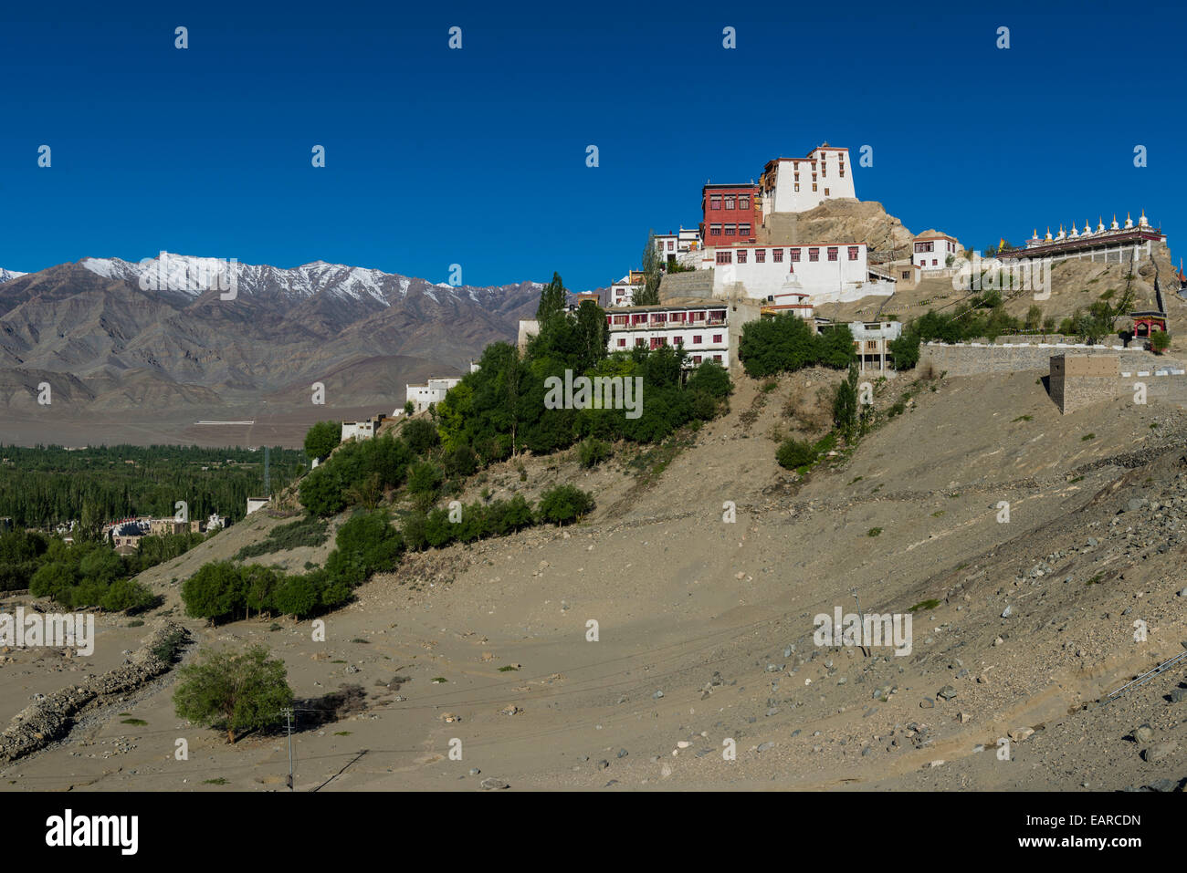 Thiksey Gompa, monastère construit sur une colline au-dessus de la vallée de l'Indus, le Ladakh, le Jammu-et-Cachemire, l'Inde Banque D'Images