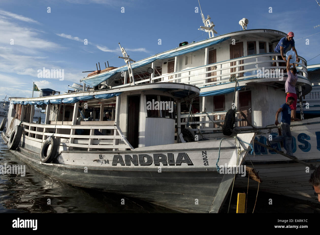 Bateaux amarrés dans le port Banque D'Images