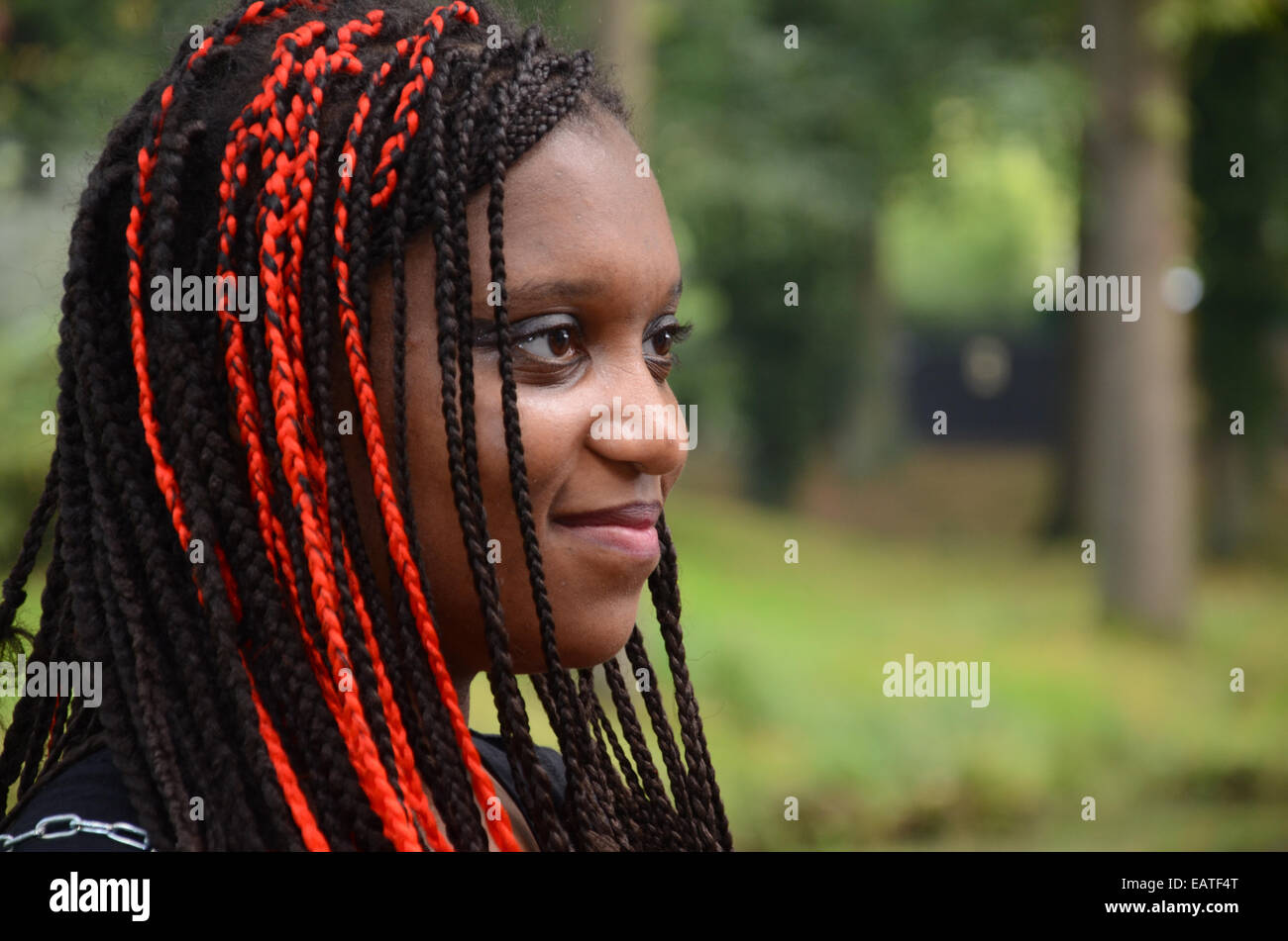 Jeune femme de couleur à 2014 Fantasy Fair Arcen Pays-Bas Banque D'Images