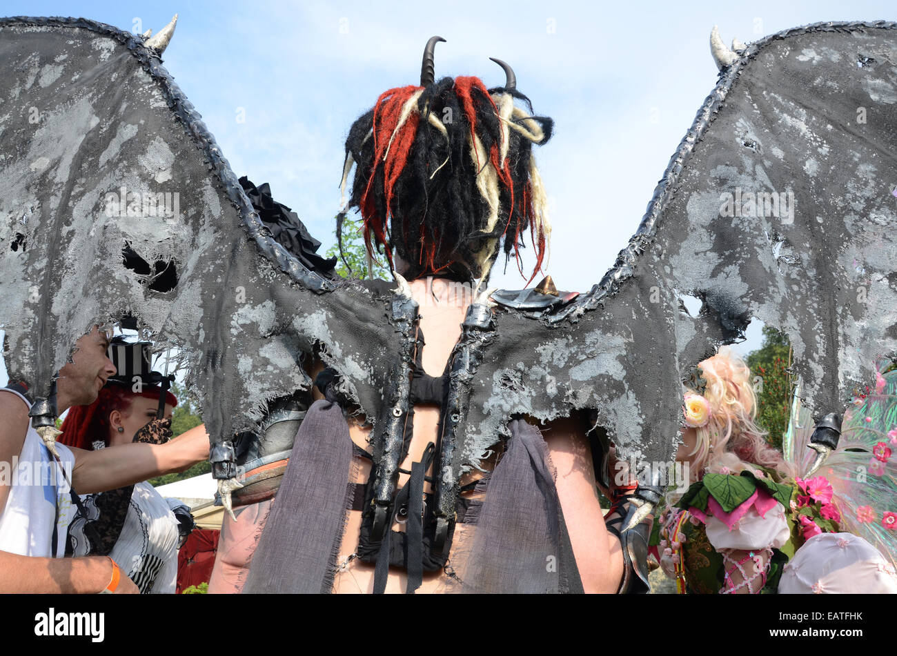 Jeune femme de couleur à 2014 Fantasy Fair Arcen Pays-Bas Banque D'Images