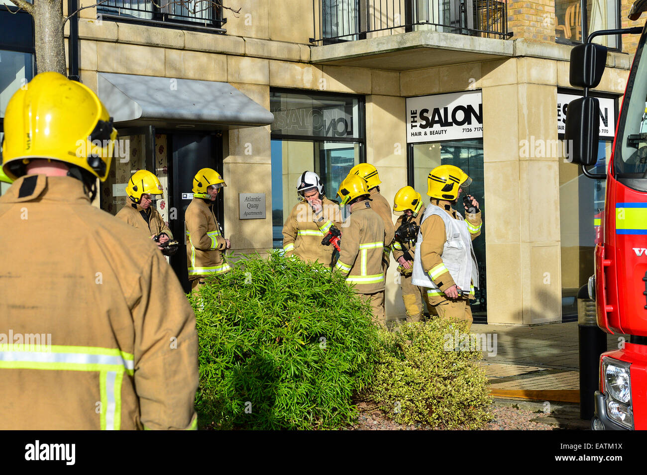 Stock Photo - Les pompiers sur les lieux d'un incident survenu à l'immeuble. Photo : George Sweeney/Alamy Banque D'Images