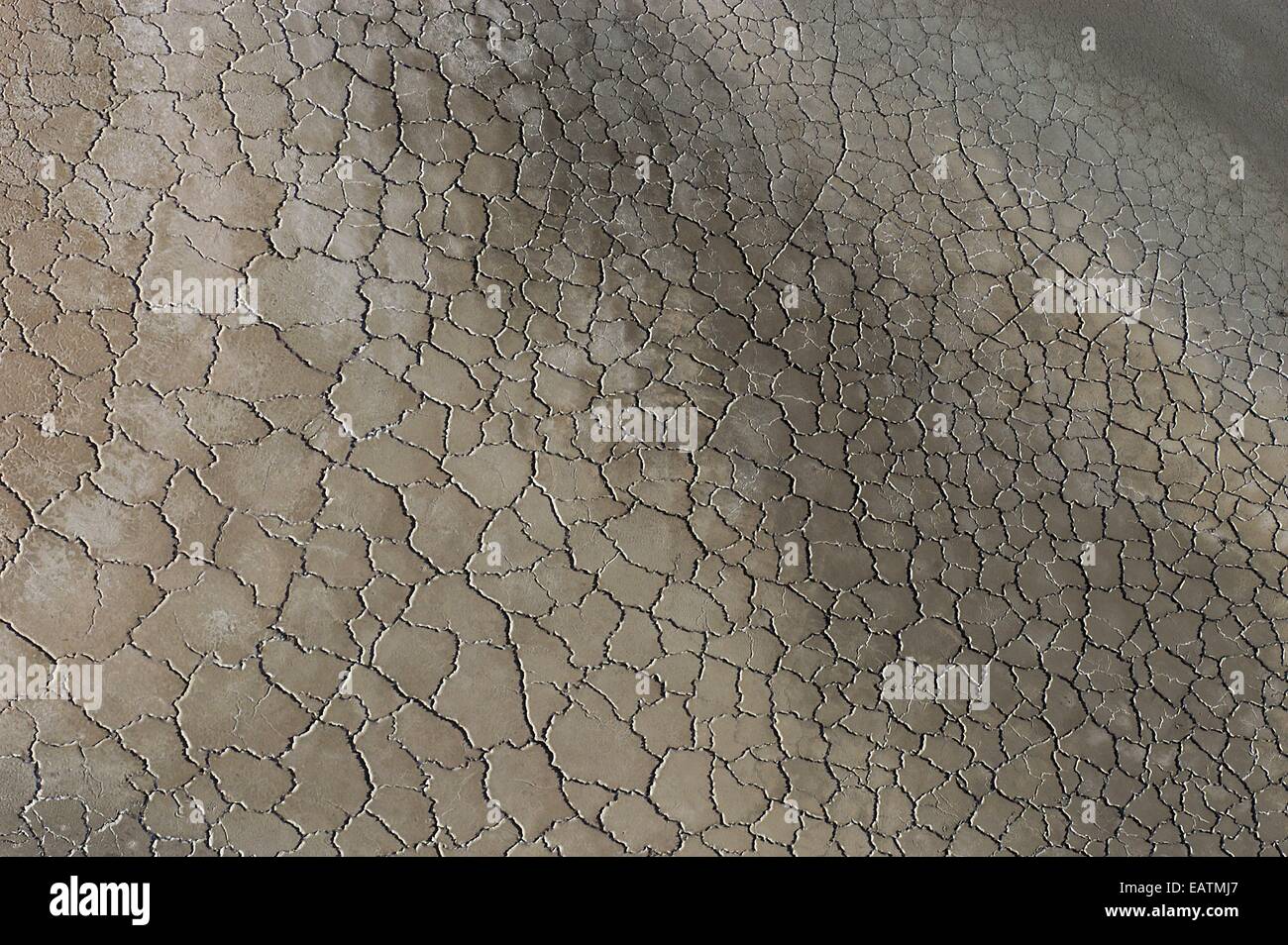 Vue aérienne de la terre sèche dans le désert de Monegros. Banque D'Images
