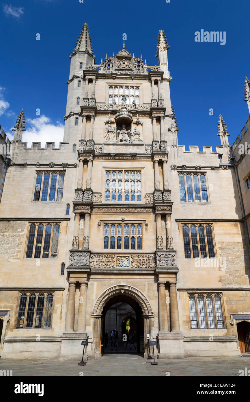 UK, Oxford, la 'Tour des cinq ordres' dans l'ancienne école Quadrangle à la Bodleian Library. Banque D'Images
