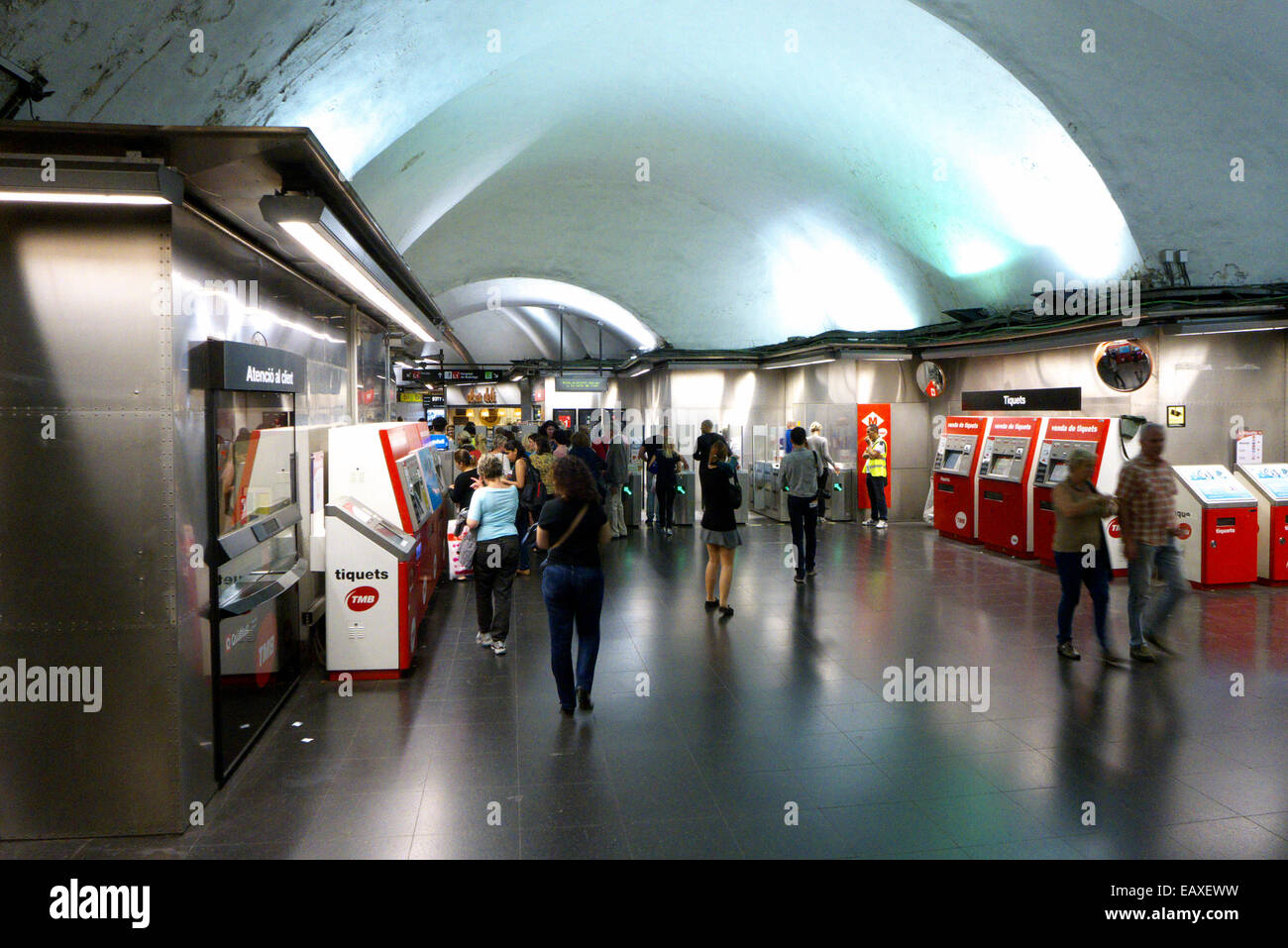 Espagne Catalogne Barcelone métro escalator entrée etc Banque D'Images