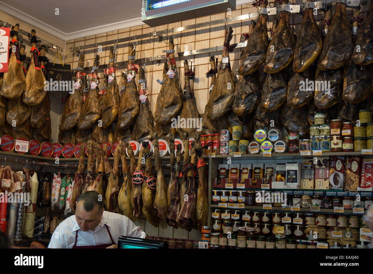 JAMON PATA NEGRA BELLOTA JAMBON DE JABUGO MOUNTAIN AIR FINESSE ESPAGNE ANDALOUSIE MALAGA Banque D'Images