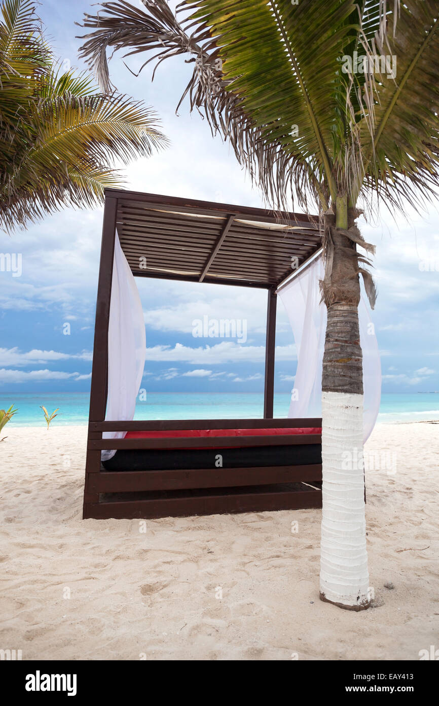 Gazebo en bois moderne beach pavilion close up Banque D'Images Gazebo en bois moderne beach pavilion close up Banque D'Images