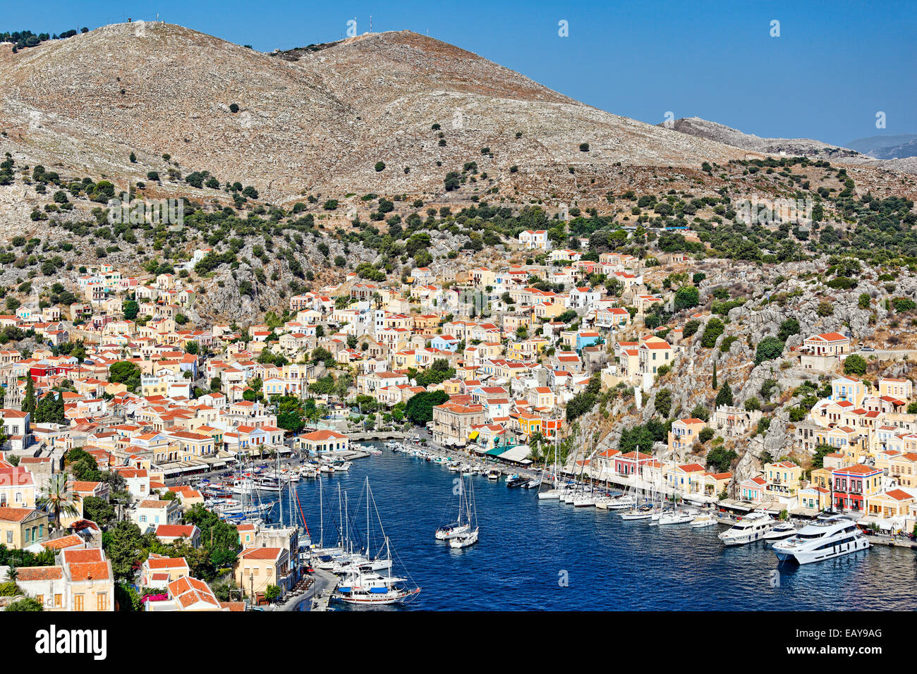 Le port de Symi est certainement la plus belle en Grèce. Banque D'Images