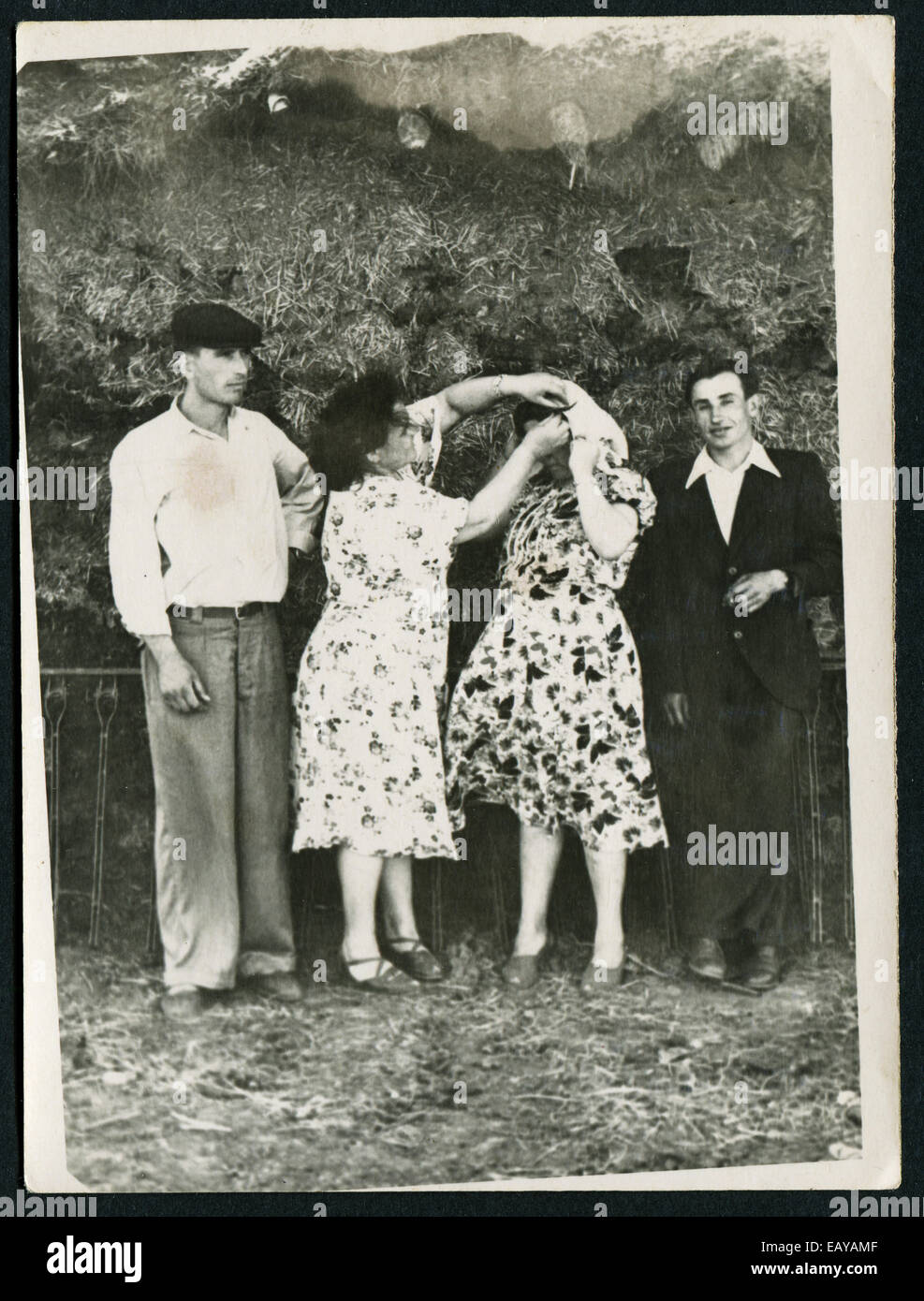 Urss - circa 1960 : une ancienne photo portrait de famille Groupe Banque D'Images