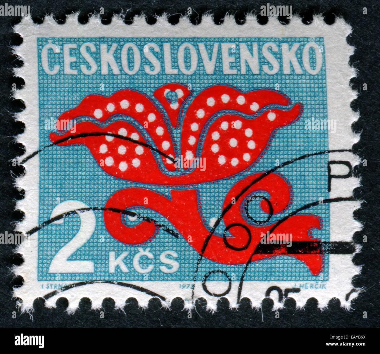 La Tchécoslovaquie - circa 1971 : timbres par la Tchécoslovaquie, montre fleur stylisée, vers 1971 Banque D'Images