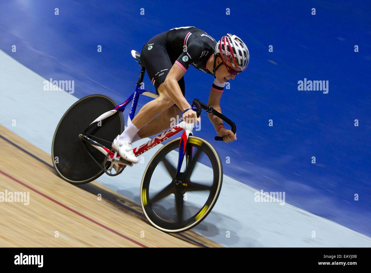 Manchester, UK. 22 Nov, 2014. Série révolution à vélo. Rapha Condor JLT rider Ollie Wood. Credit : Action Plus Sport/Alamy Live News Banque D'Images