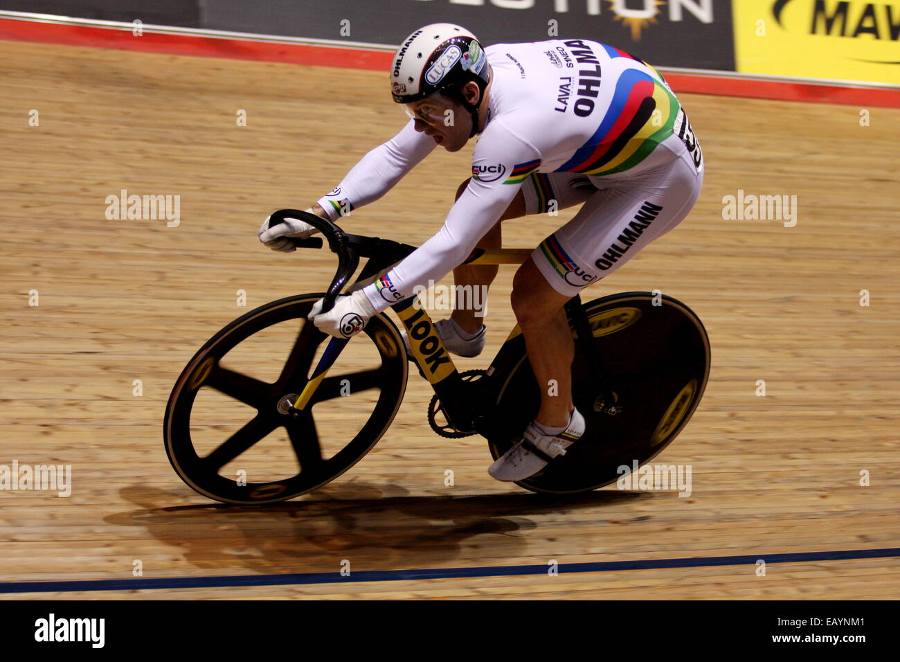 Manchester, UK. 22 Nov, 2014. Cyclisme sur piste série révolution ronde 2. - François Pervis en quart de finale Sprint UCI Mens Credit : Grant Burton/Alamy Live News Banque D'Images