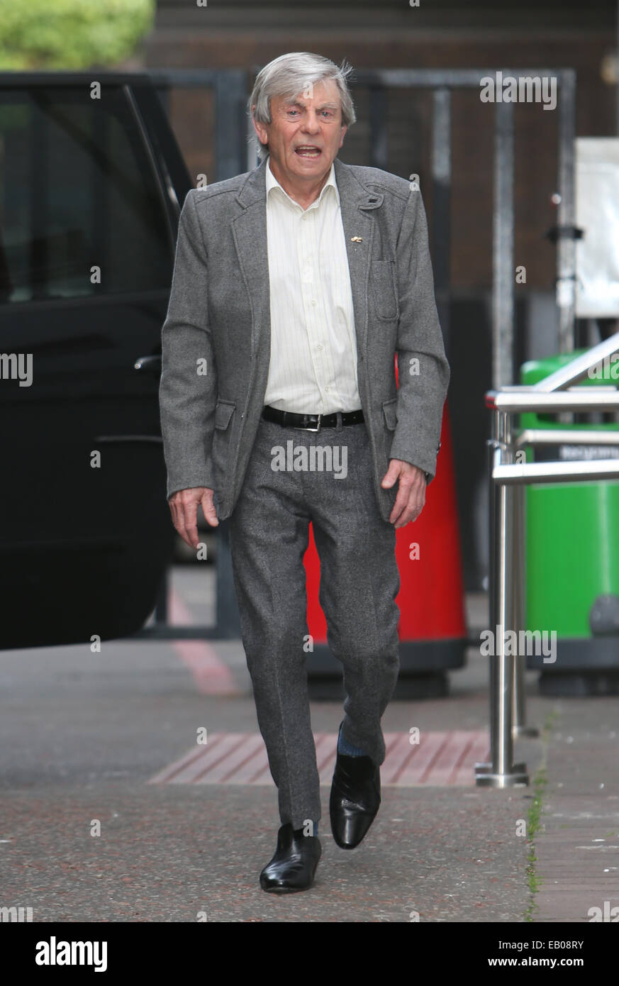 Melvyn Hayes à l'extérieur des Studios ITV comprend : Melvyn Hayes Où : London, Royaume-Uni Quand : 21 mai 2014 Banque D'Images