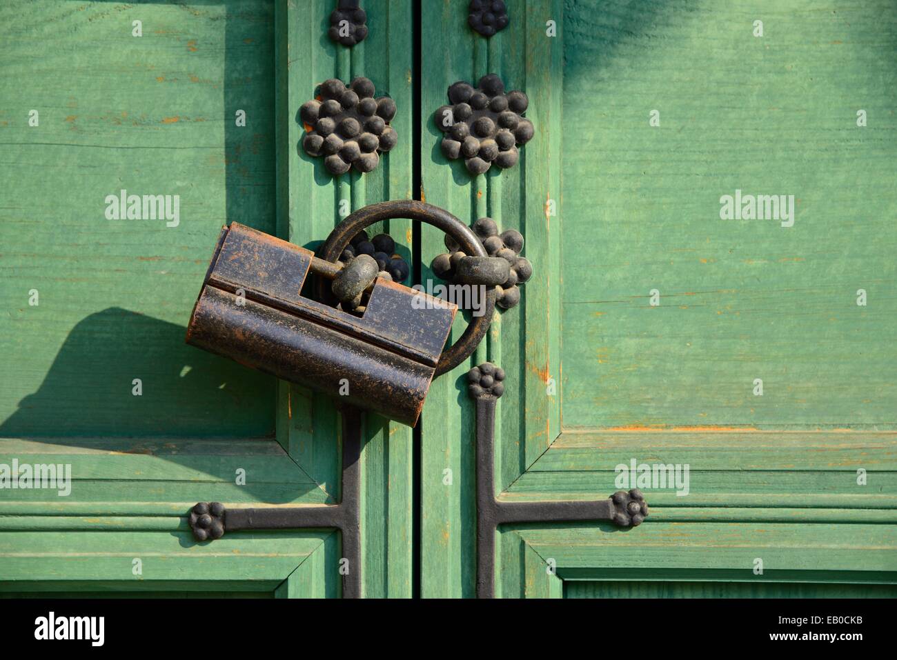 Serrure de porte ancienne traditionnelle de l'architecture coréenne Banque D'Images