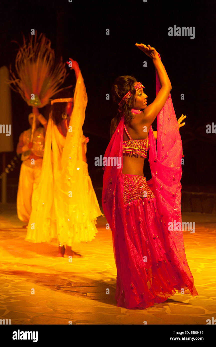 Danse Sega traditionnel effectué par les danseurs, l'Ile Maurice Banque D'Images