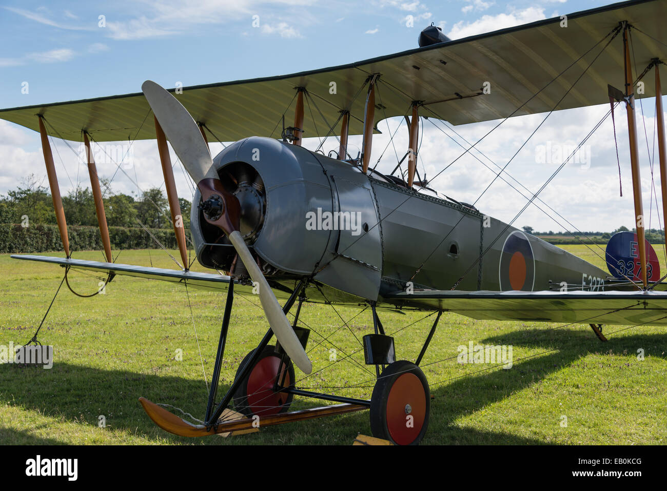 Biggleswade, UK - 29 juin 2014 : des avions d'entraînement vintage britannique Avro 504K. 1918 à la Shuttleworth Collection air show. Banque D'Images