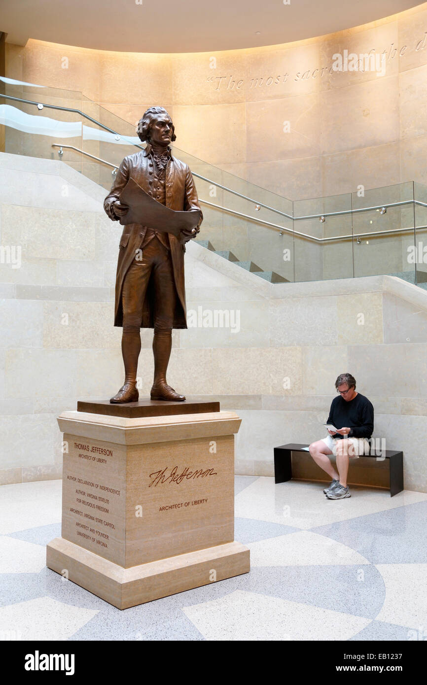 Richmond (Virginie). Statue de Thomas Jefferson dans le Capitole. Banque D'Images