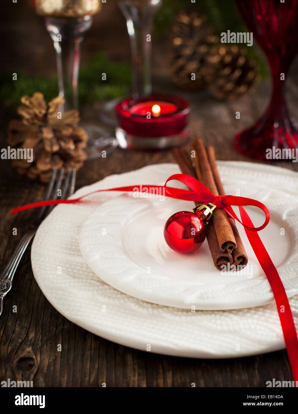 Réglage de la table de Noël. Des décorations de Noël Banque D'Images
