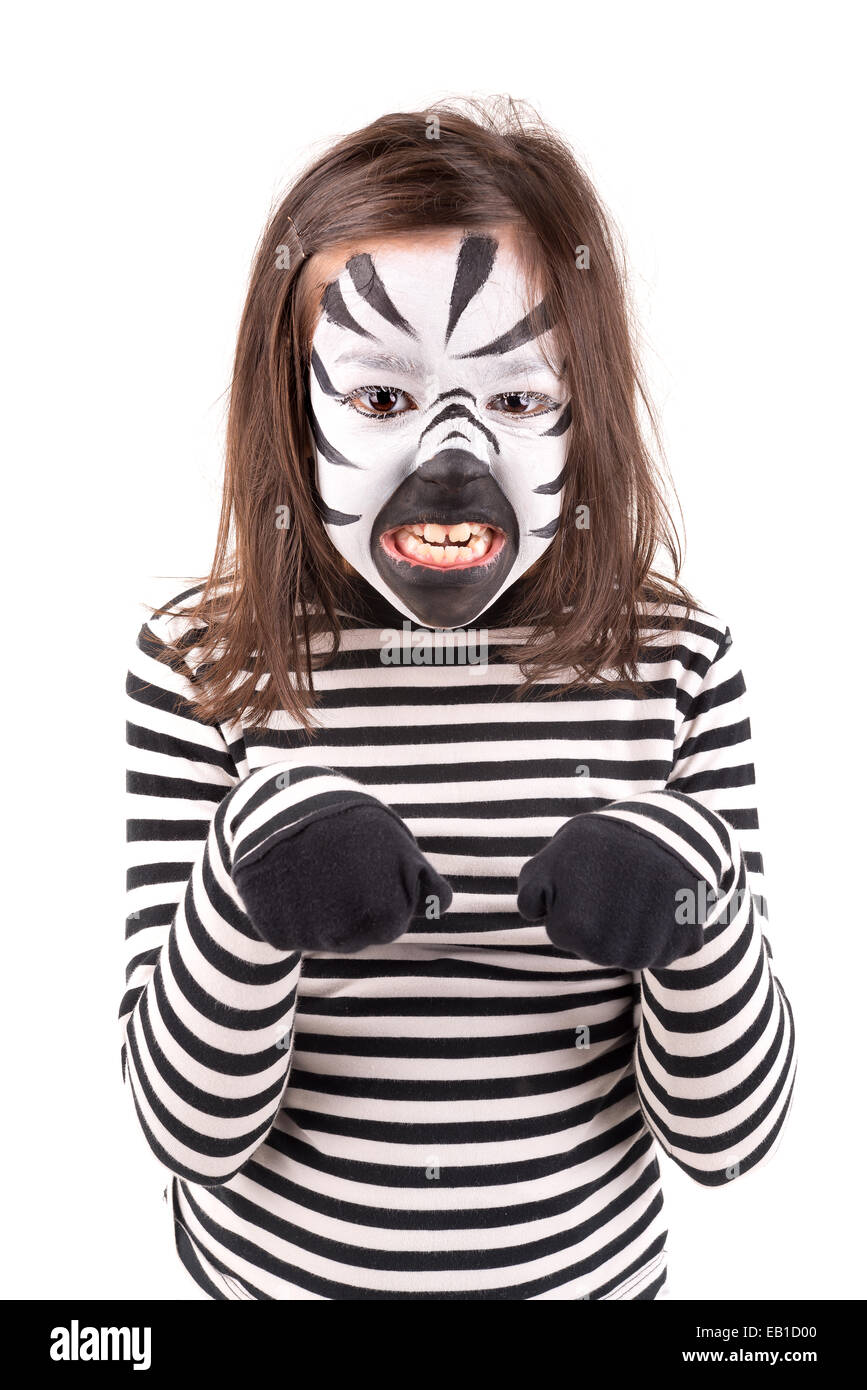 Girl with face-paint comme un zèbre isolé en fond blanc Banque D'Images