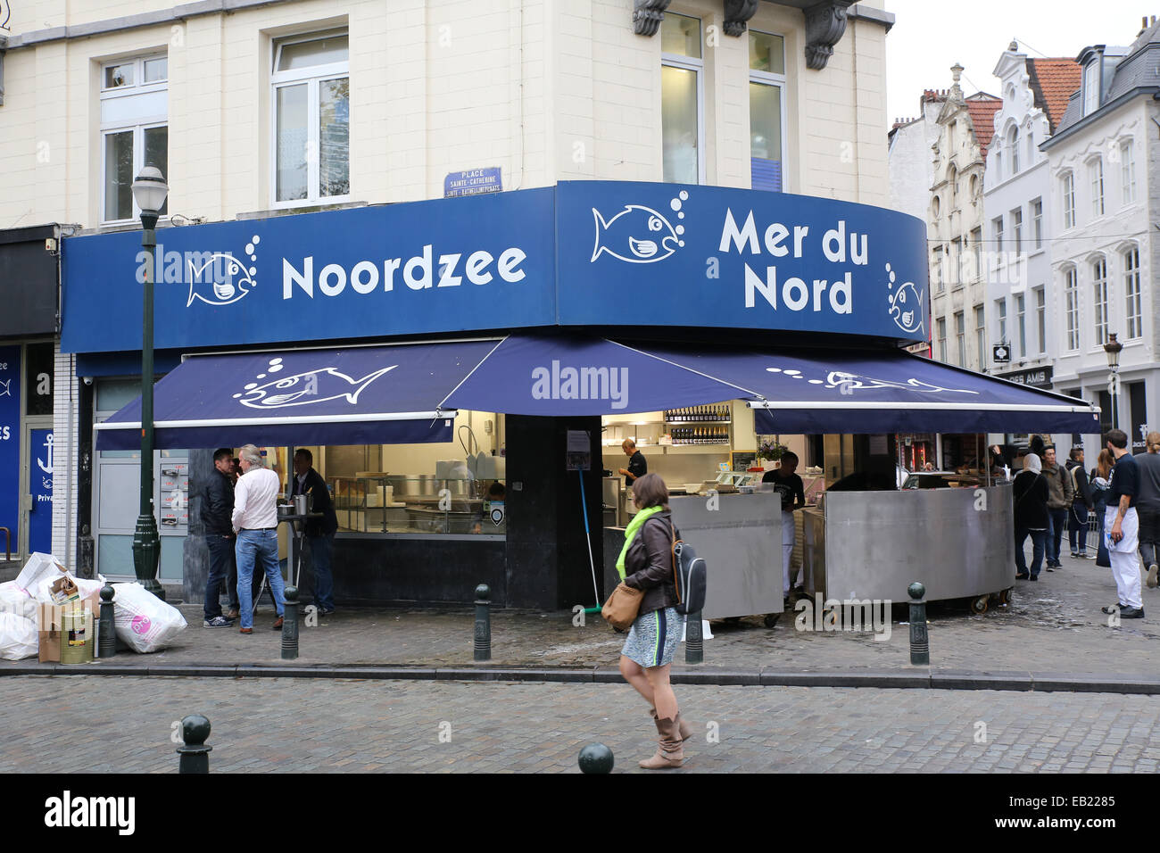 Belgique Bruxelles célèbre marché de fruits de mer frais du marché de fruits de mer boutique noordzee Banque D'Images