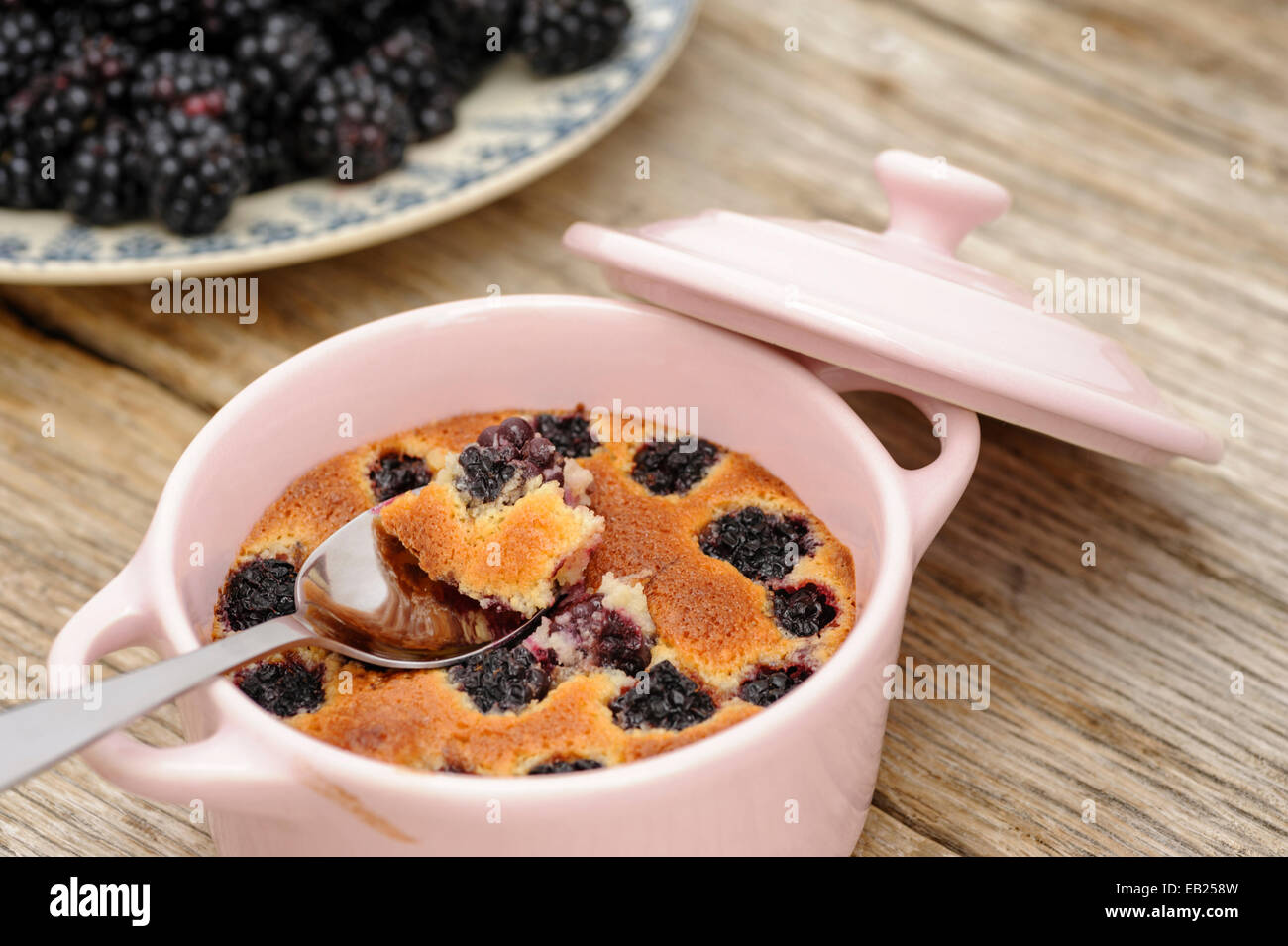 Gratin d'amandes Blackberry Banque D'Images