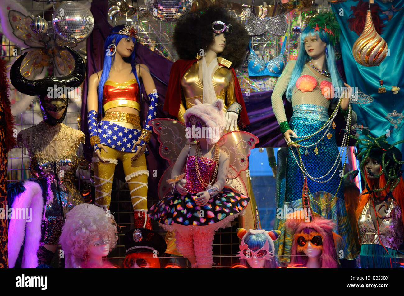 Boutique du Piémont dans la fenêtre, Haight-Ashbury San Francisco CA Banque D'Images