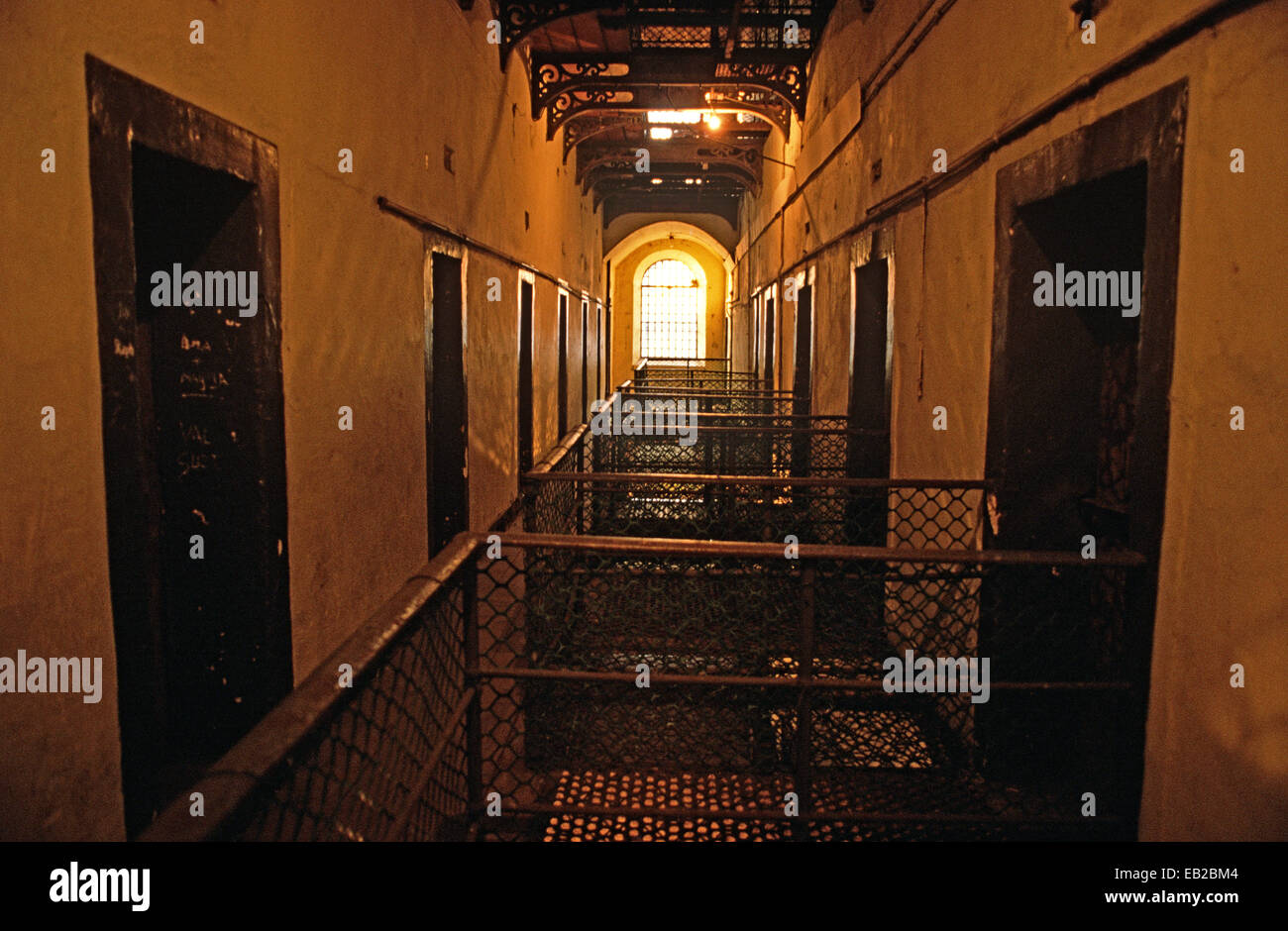 Les cellules dans la prison de Kilmainham, où de nombreux dirigeants de la rébellion irlandaise ONT ÉTÉ EMPRISONNÉS À PARTIR DE L'INSURRECTION DE PÂQUES 1916 ET CERTAINS EXÉCUTÉS PAR LES BRITANNIQUES ET L'ÉTAT LIBRE D'IRLANDE. Mentionnée par le poète, dramaturge ET PRIX NOBEL DE LA OFLITERATURE, William Butler Yeats dans son poème "PÂQUES 1916". Banque D'Images