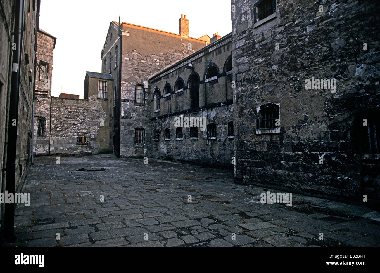 KILMAINHAM GAOL, prison, où de nombreux DIRIGEANTS DE L'INSURRECTION DE PÂQUES 1916 la rébellion irlandaise ont été emprisonnés et certains exécutés PAR LES BRITANNIQUES ET L'ÉTAT LIBRE D'IRLANDE. Mentionnée par le poète, dramaturge et prix Nobel de littérature, William Butler Yeats dans son poème "PÂQUES 1916". Banque D'Images