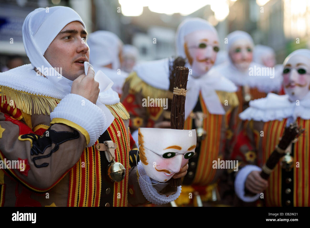 La Belgique, le carnaval de Binche. UNESCO World Heritage Festival Parade. La Belgique, l'Église catholique, province de Hainaut, village Banque D'Images