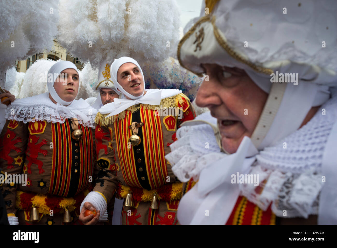 La Belgique, le carnaval de Binche. UNESCO World Heritage Festival Parade. La Belgique, l'Église catholique, province de Hainaut, village Banque D'Images