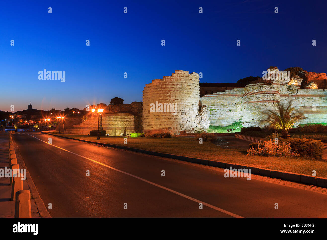 Ancienne forteresse, porte occidentale de la ville byzantine mur, Nessebar, Bourgas, Bulgarie Province Banque D'Images