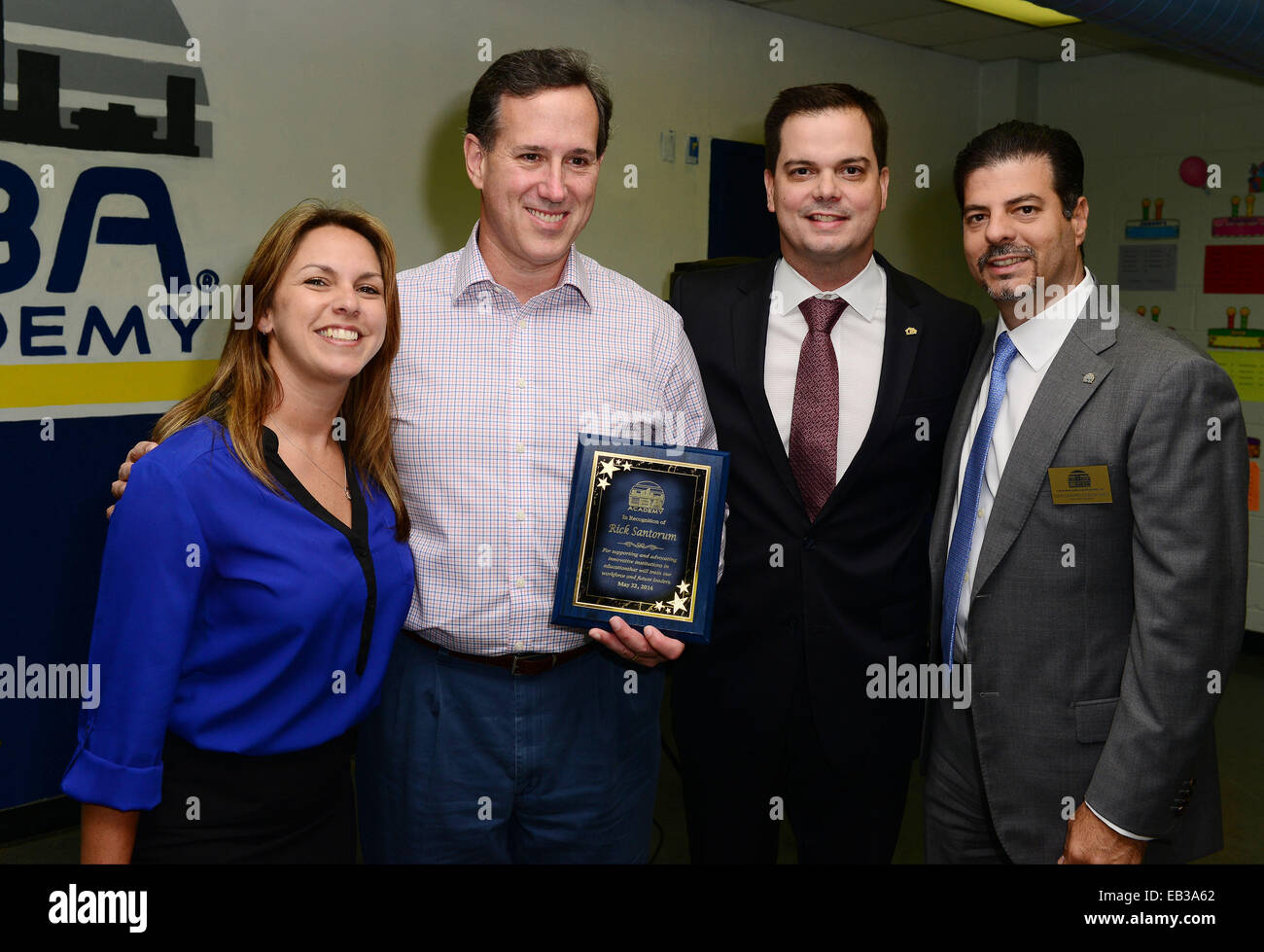 Rick Santorum's tour de LBA de la construction et de la gestion d''Académie : Rick Santorum Où : Hialeah, Florida, United States Quand : 22 mai 2014 Banque D'Images