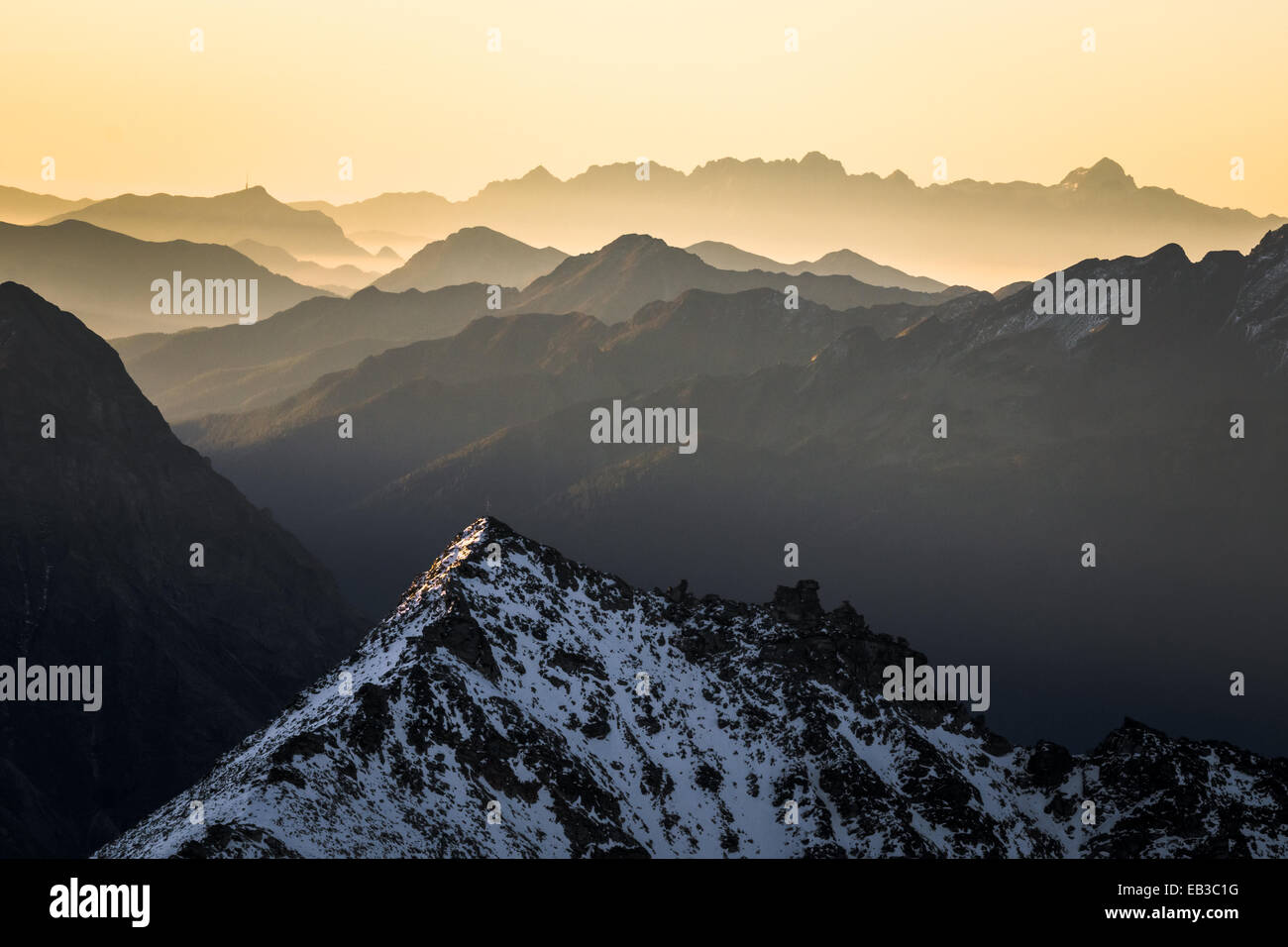 Pics de montagne au lever du soleil, Rauris, Salzbourg, Autriche Banque D'Images