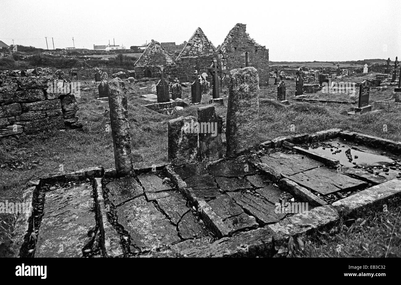 Tombes de soldats Romains 7 , 7ème siècle site monastique , appelé sept Églises sur l'INISHMORE, ÎLES D'ARAN, IRLANDE Banque D'Images