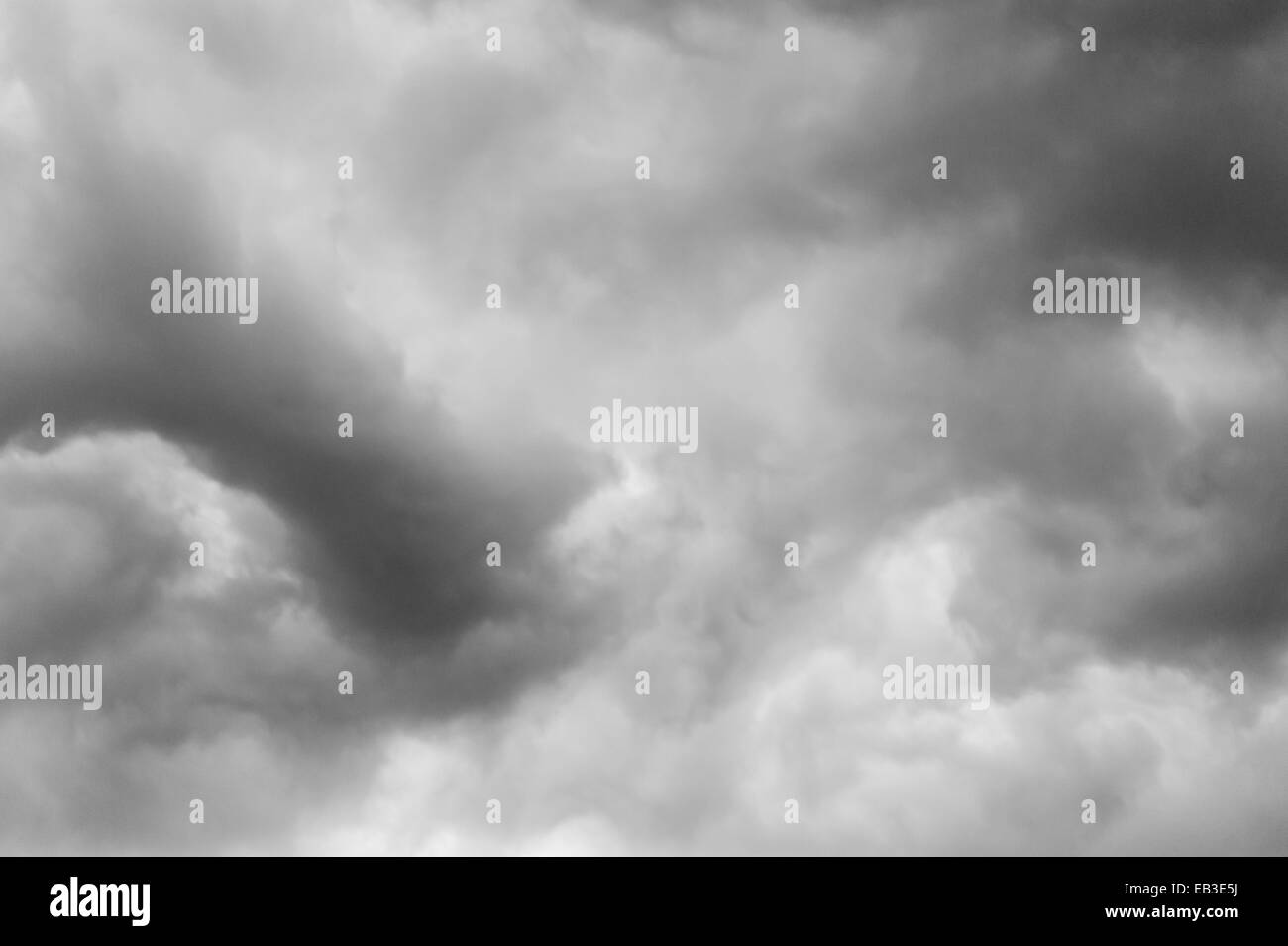 Ciel nuageux avant la pluie Banque D'Images
