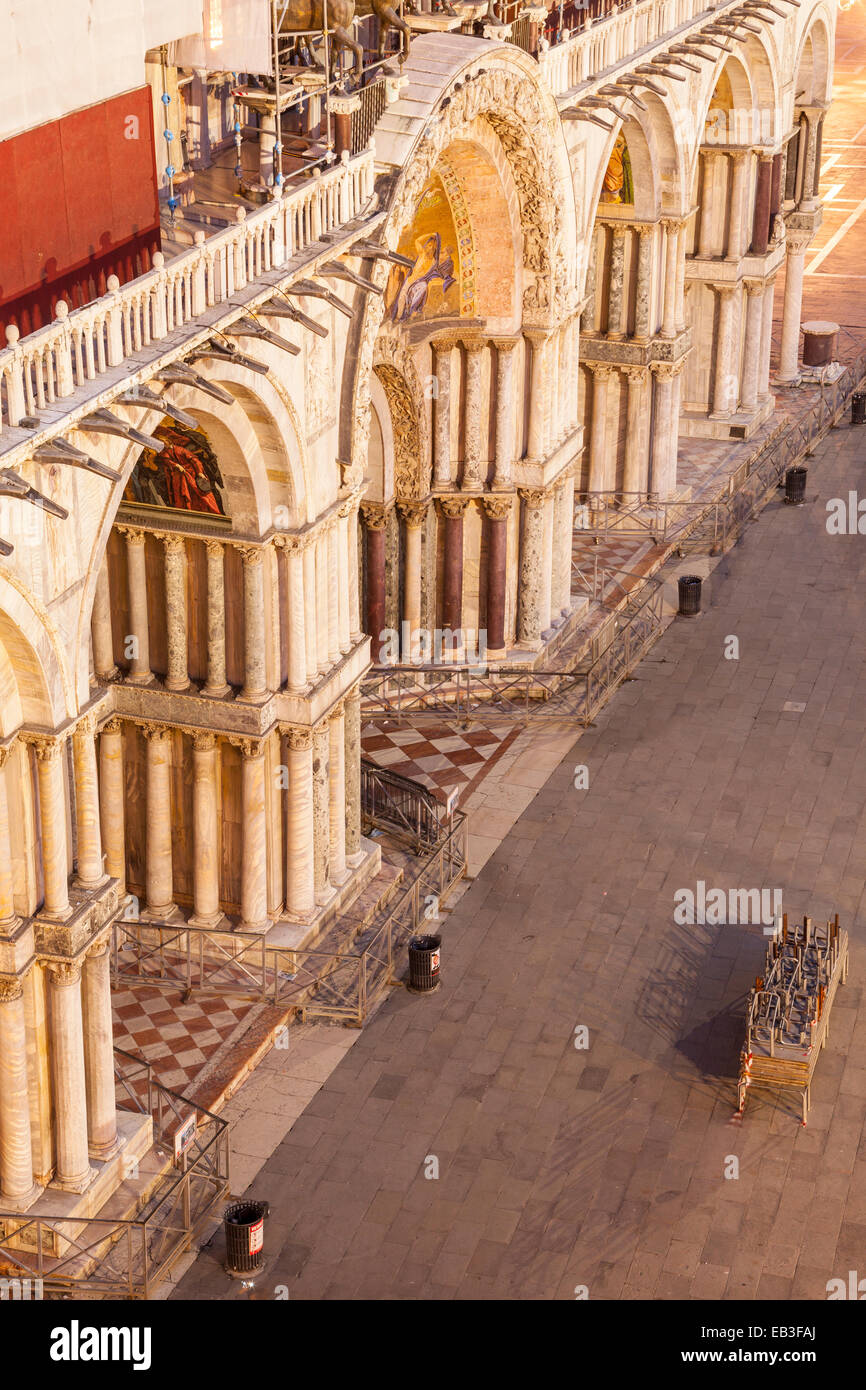 La basilique de San Marco à Venise. C'est l'église cathédrale de la ville et il est dit à l'un des exemples les plus connus d'Italo-B Banque D'Images