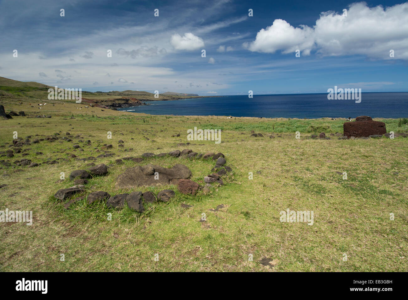 Le Chili, l'île de Pâques ou Rapa Nui Rapa Nui, NP. L'ahu Vinapu, important centre cérémoniel, stone moi tête. Banque D'Images