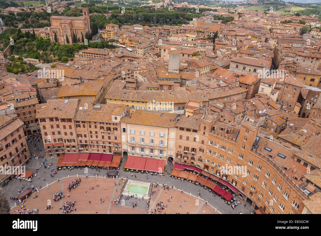 La Piazza del Campo, la sienne. La zone est considérée comme l'une des plus grandes places d'Europe médiévale. Banque D'Images