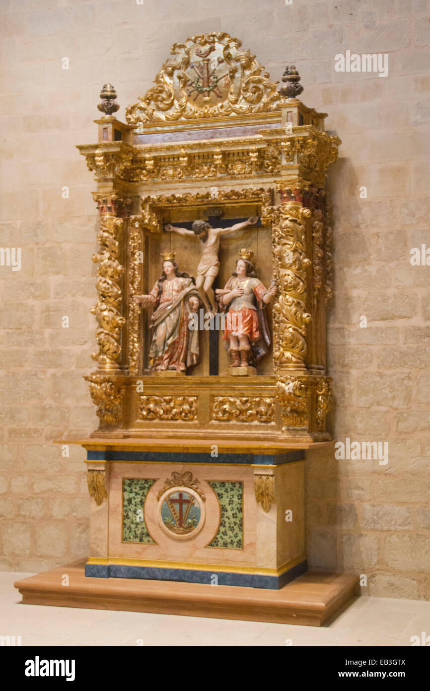 La crucifixion en bois sculpté 11e siècle l'église romane de Santa Maria Ujue,Espagne Banque D'Images