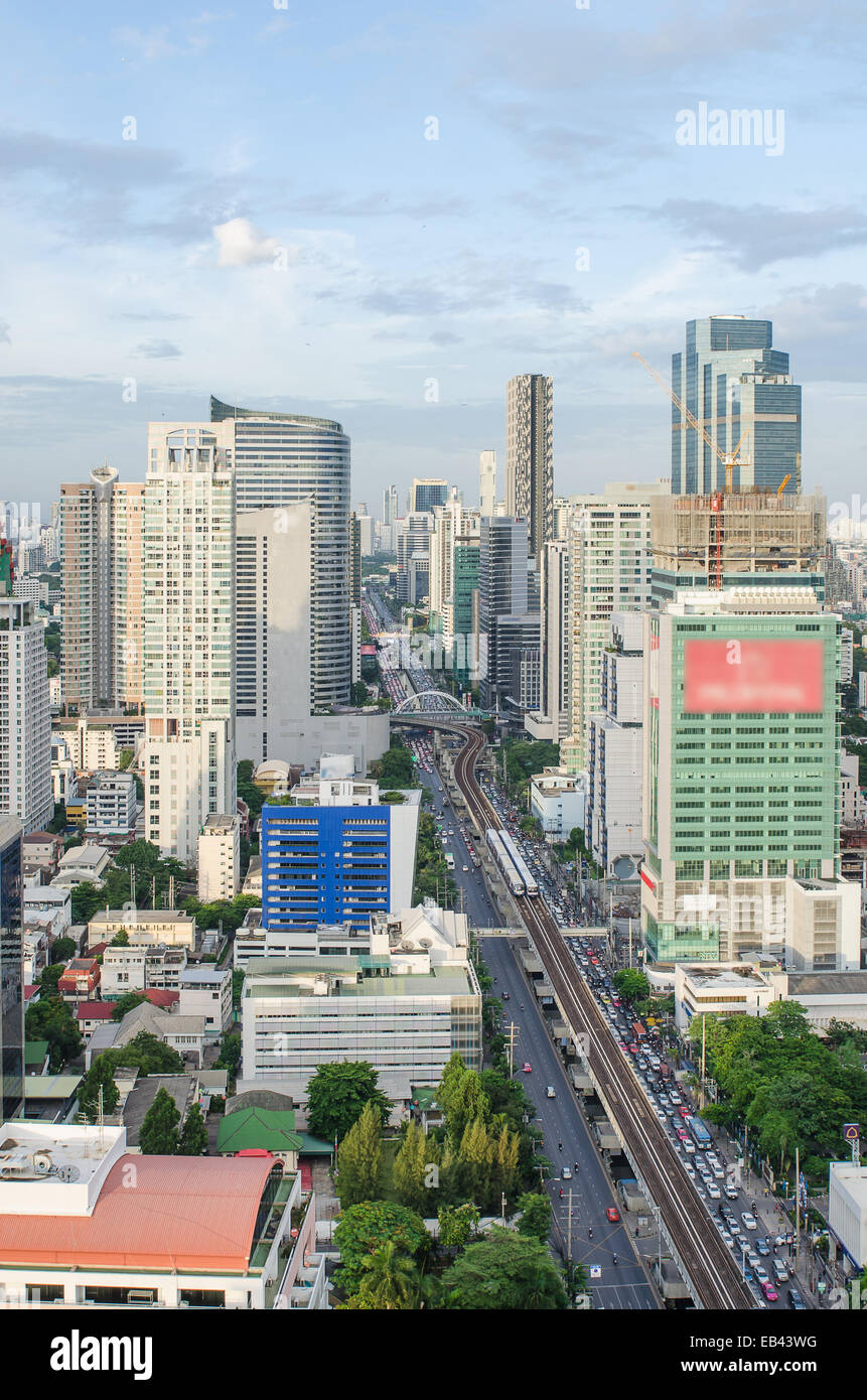 Vue sur la ville de Bangkok avec le trafic principal Banque D'Images