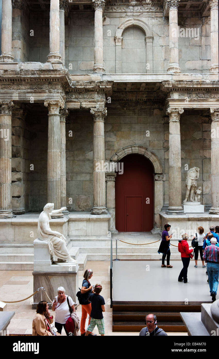 La porte du marché de Milet sur l'affichage à Berlin, dans le Musée de Pergame. Banque D'Images