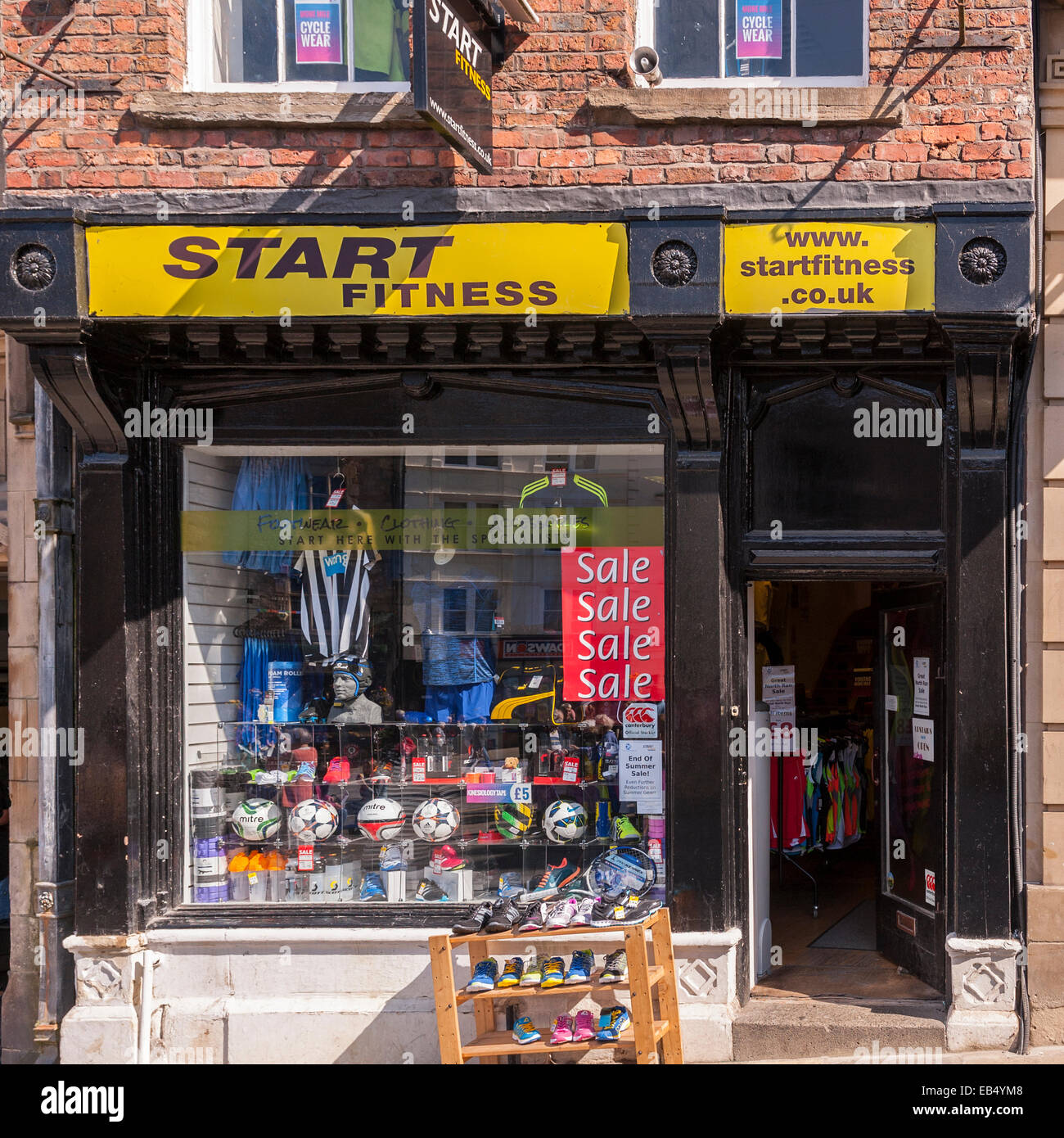 Le début Fitness sport shop magasin à Durham , Angleterre , Angleterre , Royaume-Uni Banque D'Images