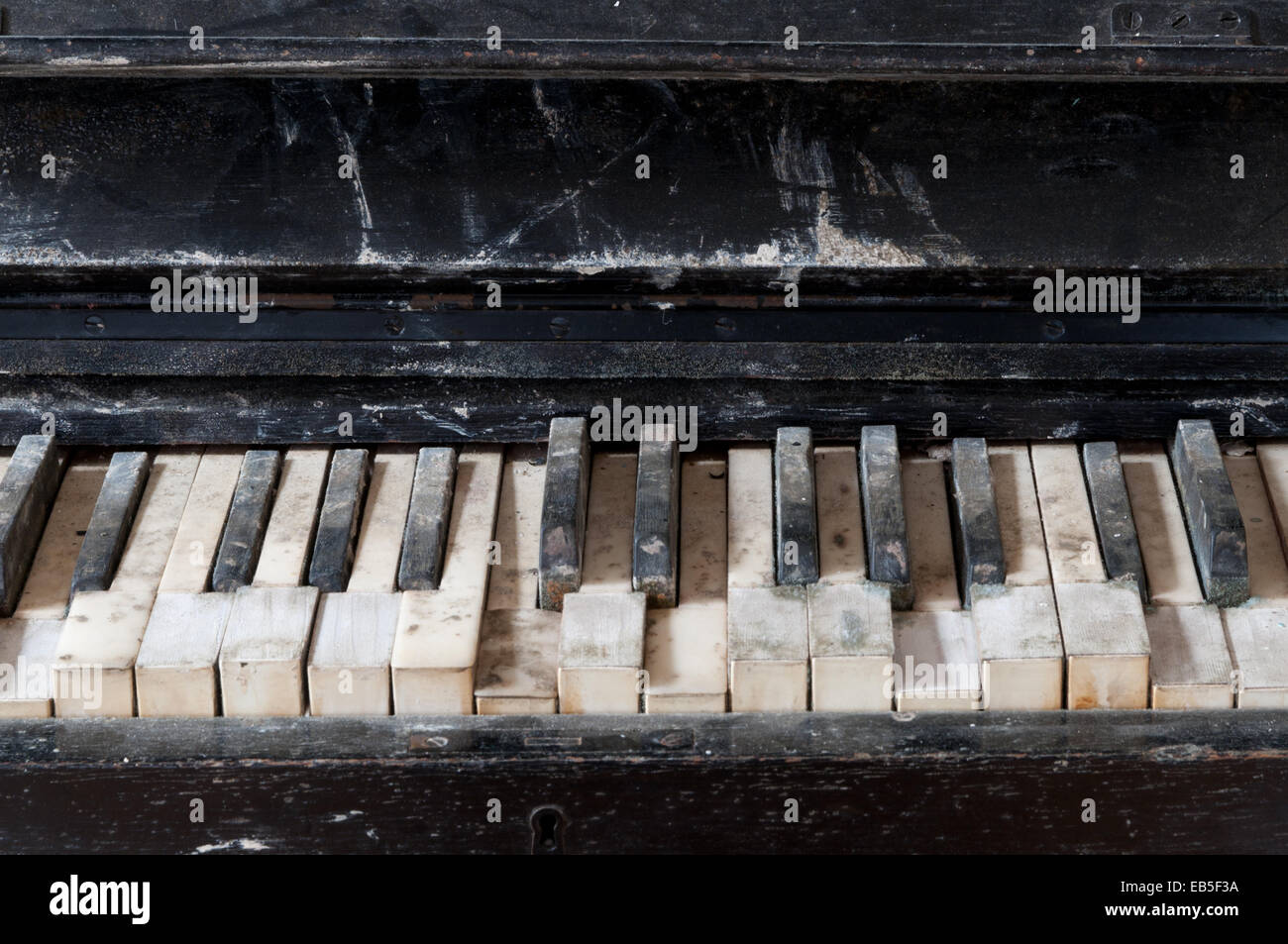 Broken touches piano, Beelitz Heilstaetten ancien hôpital CT, abandonnés place près de Berlin Banque D'Images