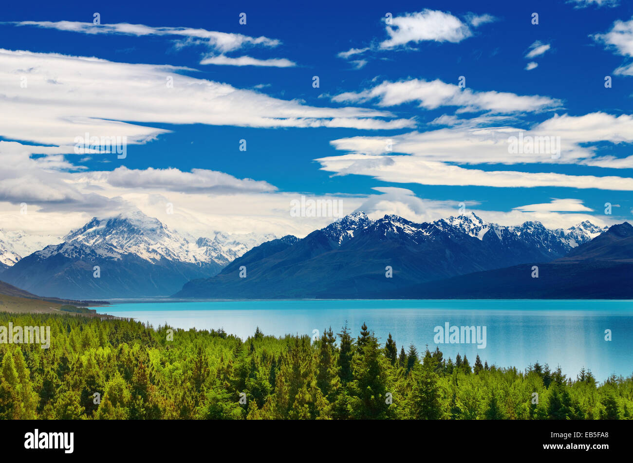 Le lac Pukaki et le Mont Cook, Nouvelle-Zélande Banque D'Images