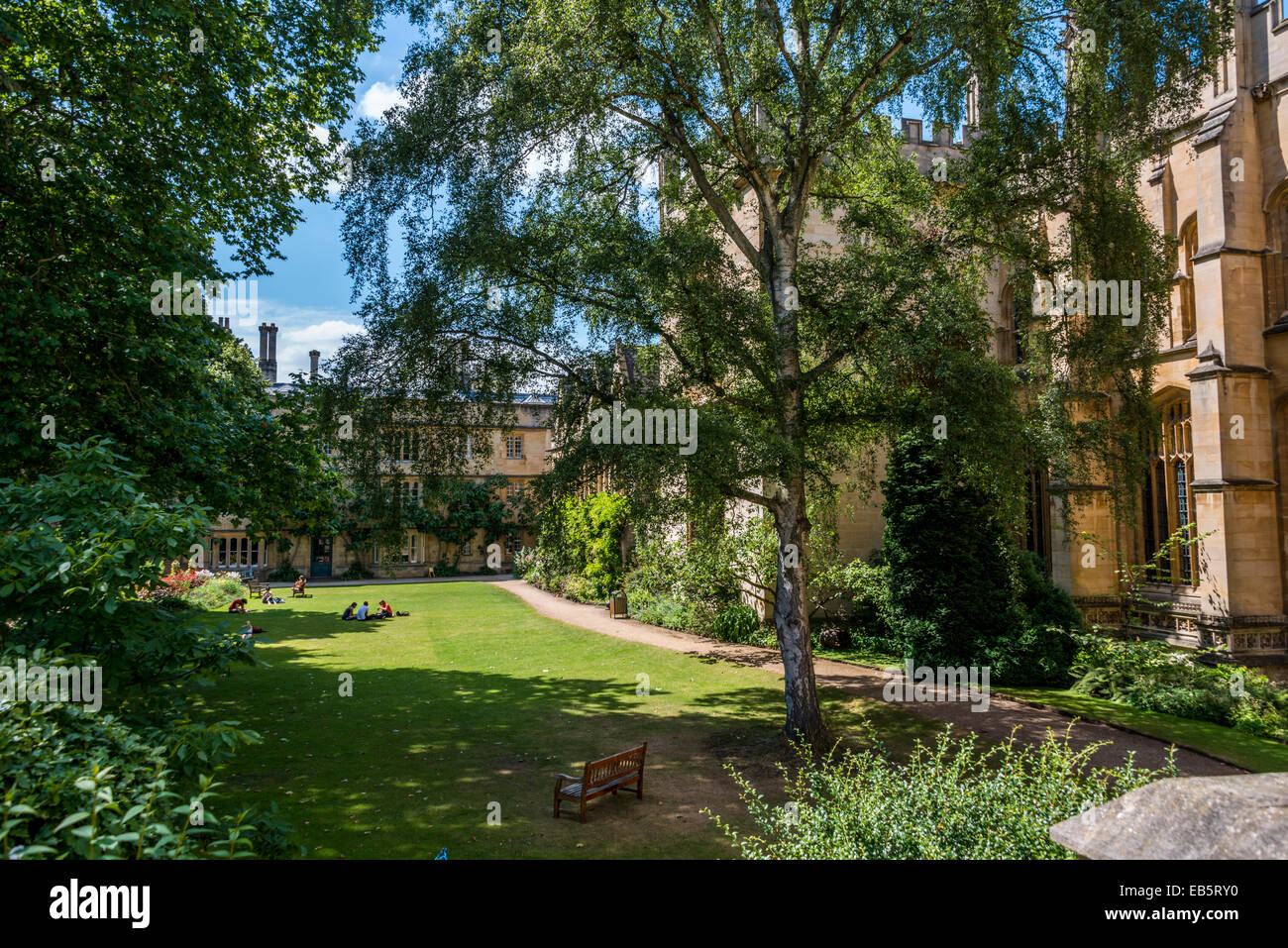 Le jardin des Fellows de l'Exeter College et de la Divinity School de la Bodleian Library Banque D'Images