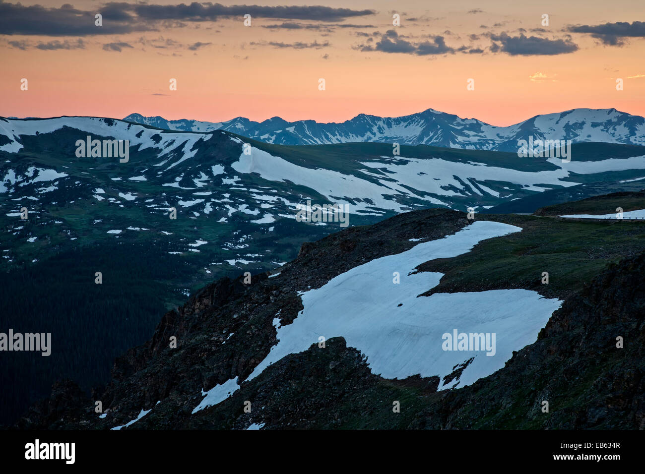 La vue sur la montagne, vue sur roche Trail Ridge Road, Rocky Mountain National Park, Colorado USA Banque D'Images