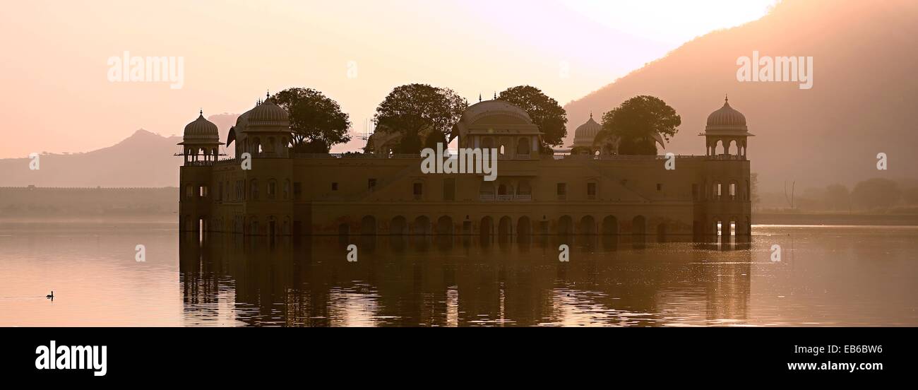 Jal Mahal au lac Sagar Jaipur Inde Rajasthan Banque D'Images