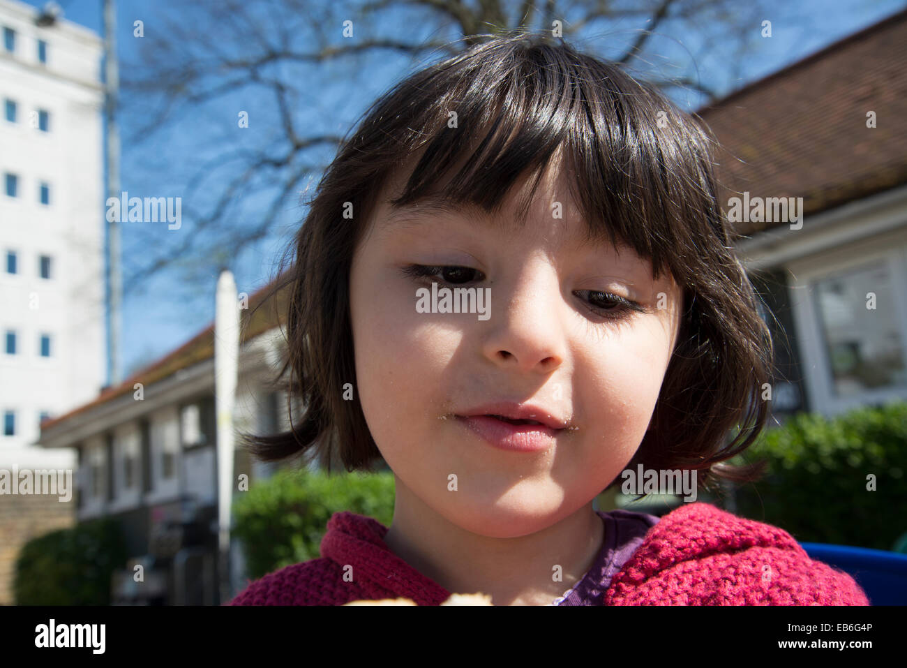 Close up of 5 year old girl's face Banque D'Images