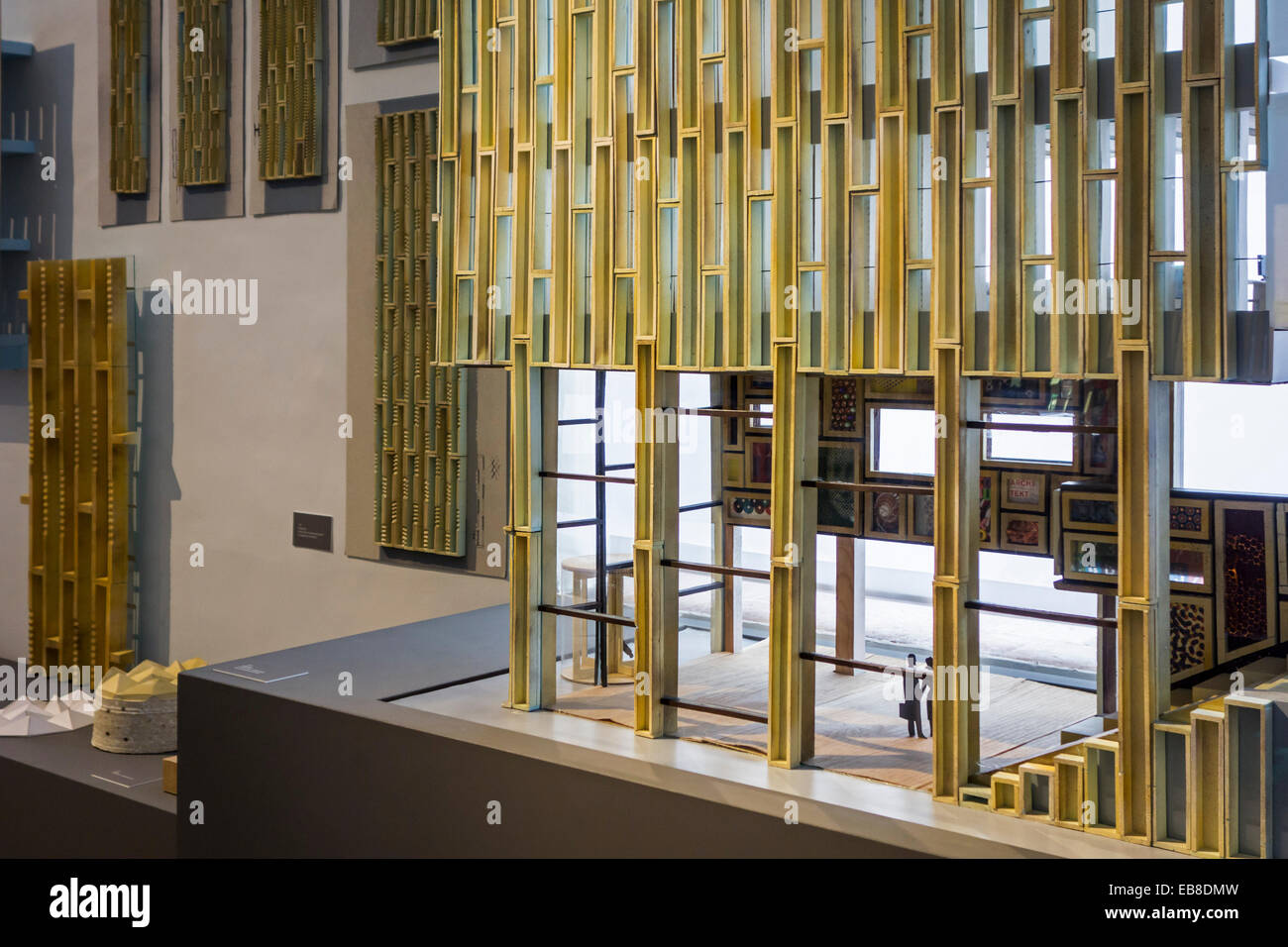 Modèle à l'échelle d'un bâtiment moderne en ville Banque D'Images