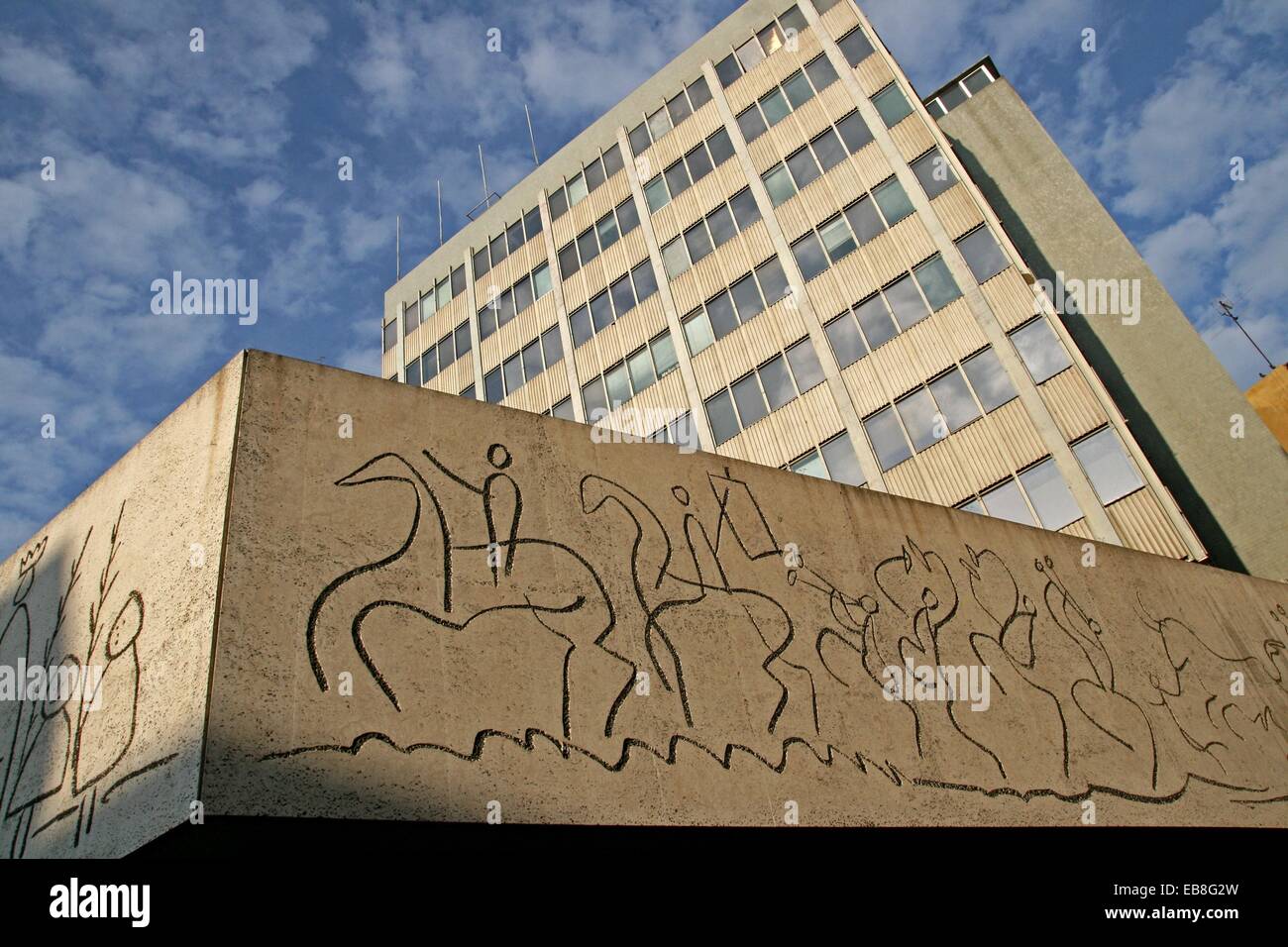 Le collège d'Architecture, 1962, architecte Xavier Busquets, frises